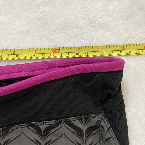 Pearl Izumi Size XL Gray & Black Capri Leggings Purple Trim Back Zip Pocket - Picture 9 of 15
